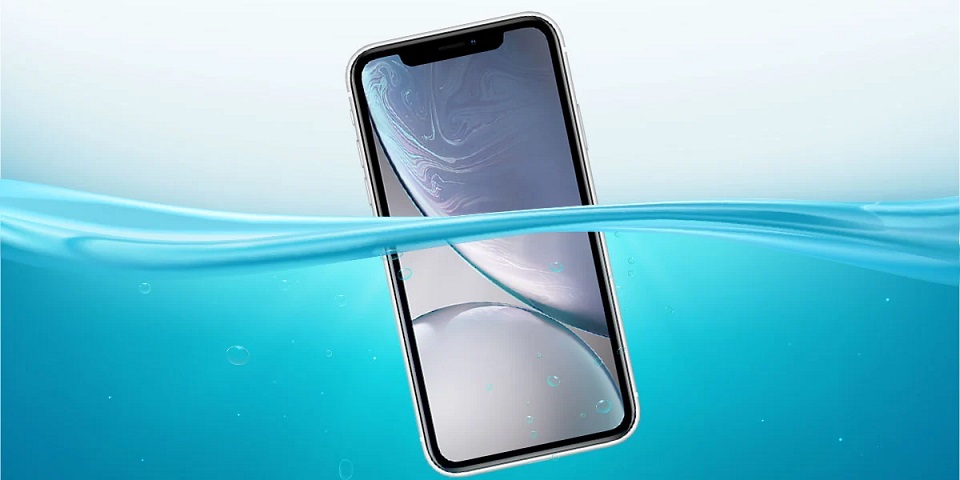 is the iphone xr waterproof