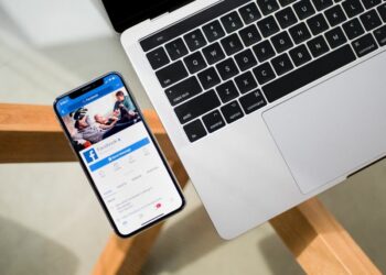 Save Facebook Videos To Camera Roll